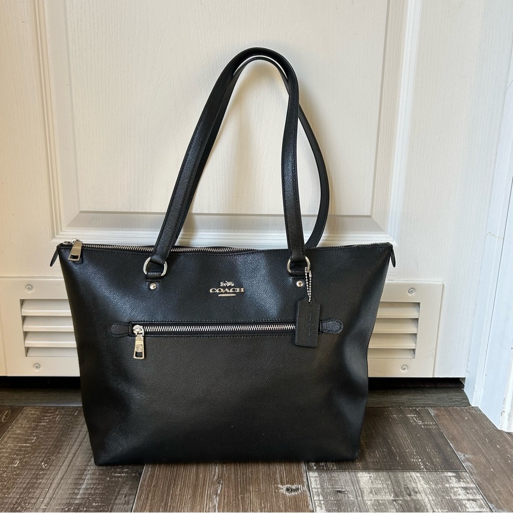 Coach Gallery Tote Shoulder Handbag Black leather